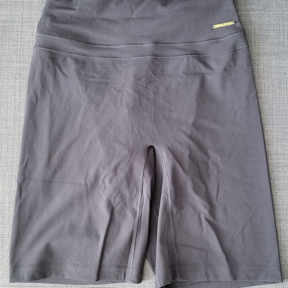 Whitney Simmons Gymshark v3 biker short black